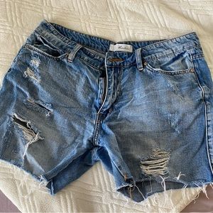 Distressed Kancan shorts